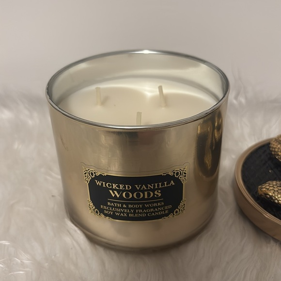 Wicked Vanilla Woods 3-Wick Candle from Bath & Body Works 🐍 - Picture 4 of 8